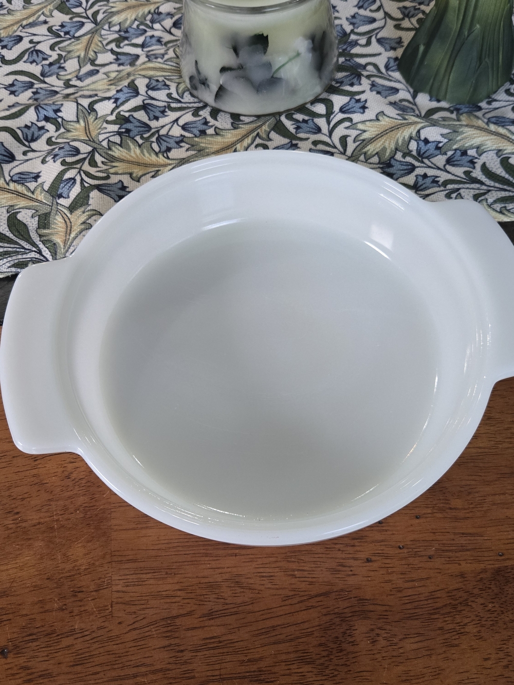Anchor Hocking Fire-King White Milk Glass 1 Quart Ribbed Casserole Dish